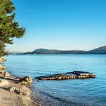 Old Boat * Νικιάνα